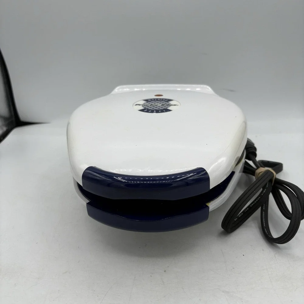 Proctor Silex Morning Baker Belgian Waffle Maker Non Stick Blue White 26500